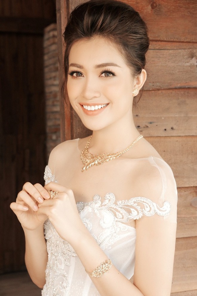 Tạm dừng Hoa hậu Hoàn vũ, Á hậu Lệ Hằng hóa cô dâu yêu kiều - Ảnh 6.