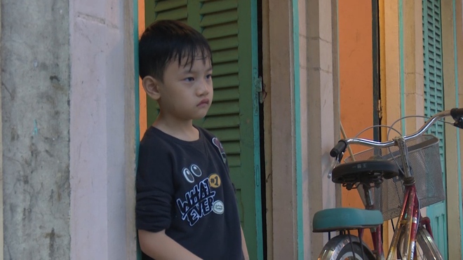 Nguyễn Hải Phong phát hoảng vì con trai Xì Trum trượt chân té xuống ao - Ảnh 5.