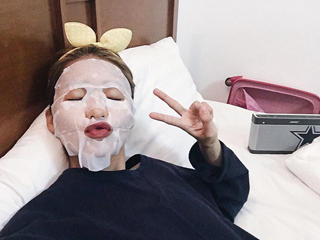 Loạt người đẹp Châu Á sử dụng mặt nạ giấy như 1 bước chăm sóc da hàng ngày - Ảnh 26.