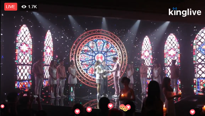 Chi Pu dựng hẳn một lễ cưới hoành tráng cùng diễn viên Hàn trên sân khấu - Ảnh 3.