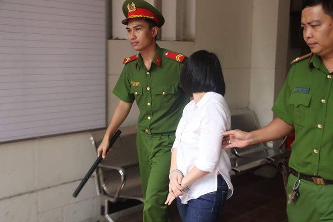 Người mẹ lỡ tay giết chết con riêng vì sợ chồng bạc đãi bị VKS đề nghị 3 - 4 năm tù - Ảnh 3. Người mẹ lỡ tay giết chết con riêng vì sợ chồng bạc đãi bị VKS đề nghị 3 - 4 năm tù - Ảnh 3.