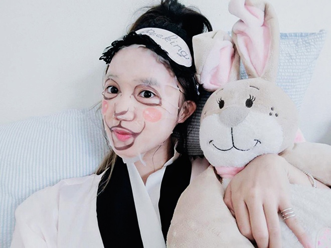 Loạt người đẹp Châu Á sử dụng mặt nạ giấy như 1 bước chăm sóc da hàng ngày - Ảnh 24.
