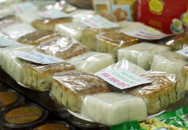 Hà Nội: Hơn 2 tháng nữa mới đến Rằm tháng 8, nhiều nơi đã rục rịch bày bán bánh Trung thu - Ảnh 3.