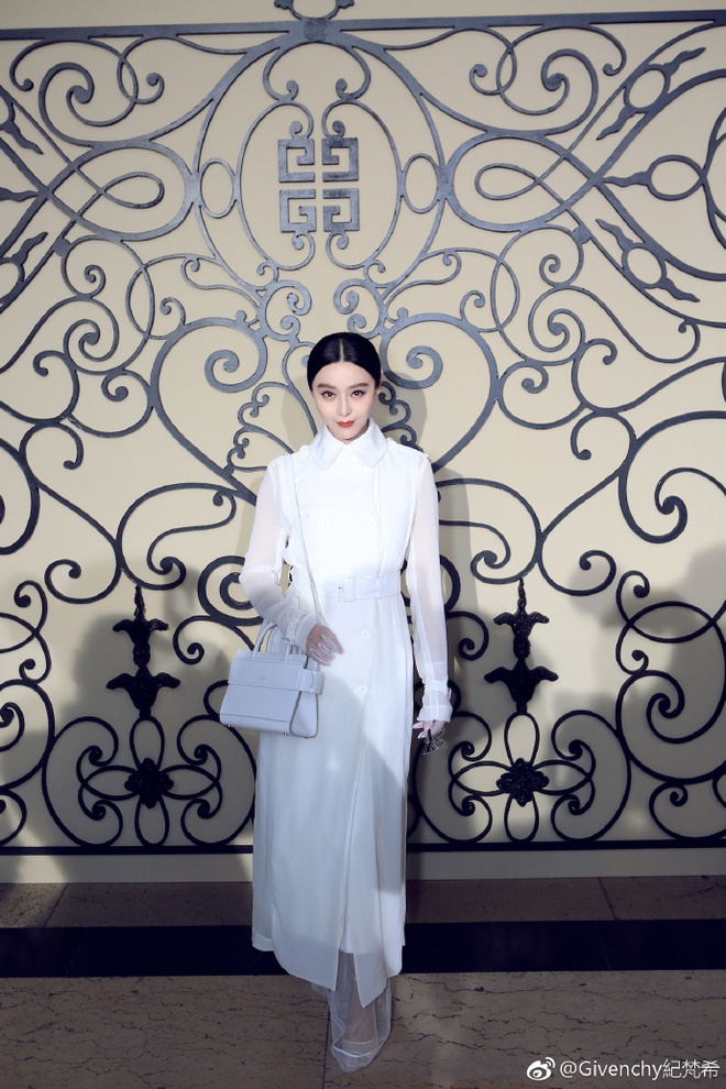 Phạm Băng Băng đẹp xuất sắc trong loạt ảnh không qua chỉnh sửa tại Paris Fashion Week - Ảnh 5. Phạm Băng Băng đẹp xuất sắc trong loạt ảnh không qua chỉnh sửa tại Paris Fashion Week - Ảnh 5.