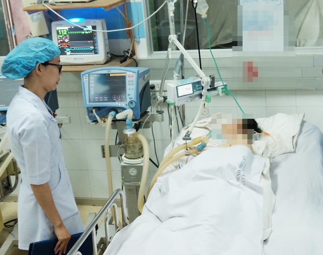 Vụ người phụ nữ nguy kịch sau phẫu thuật gọt cằm: Đã chuyển nữ bệnh nhân qua Singapore điều trị - Ảnh 1.