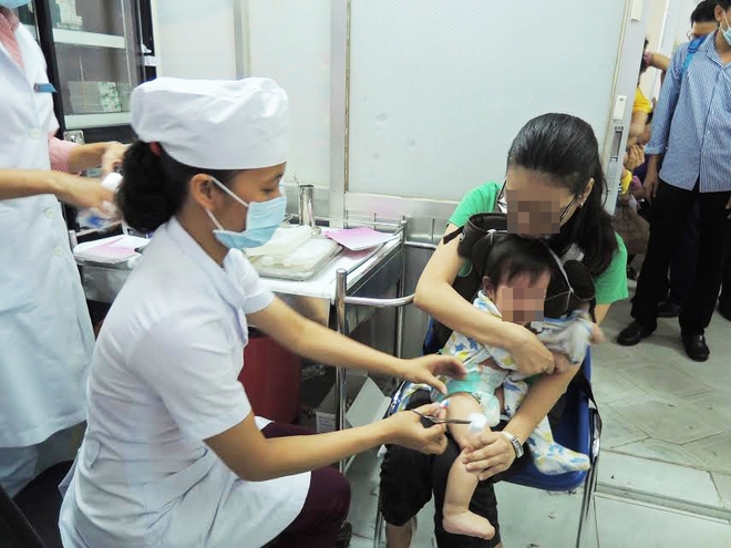 Trưởng khoa Nhiễm – Thần kinh bệnh viện Nhi Đồng 1: “Anti vaccine là cực kì nguy hiểm với sinh mạng của trẻ” - Ảnh 1.