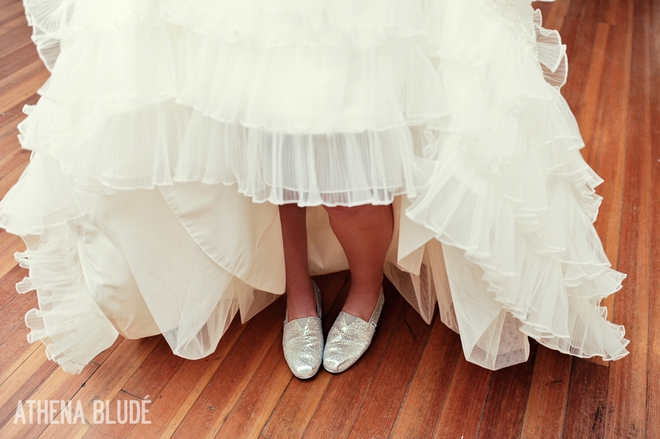 7 mẫu giày đẹp nín thở dành riêng cho các cô dâu trong ngày trọng đại - Ảnh 28.