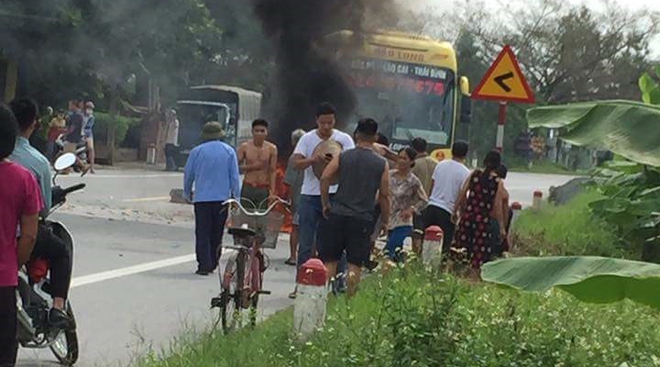 Thái Bình: Người phụ nữ bị bỏng nặng do bình ga mi ni phát nổ sau khi va chạm với ô tô - Ảnh 1.