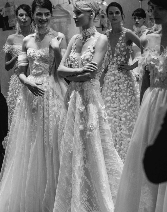 Muốn gây ấn tượng trong ngày trọng đại, các cô dâu đừng bỏ qua 7 mẫu váy này - Ảnh 9.