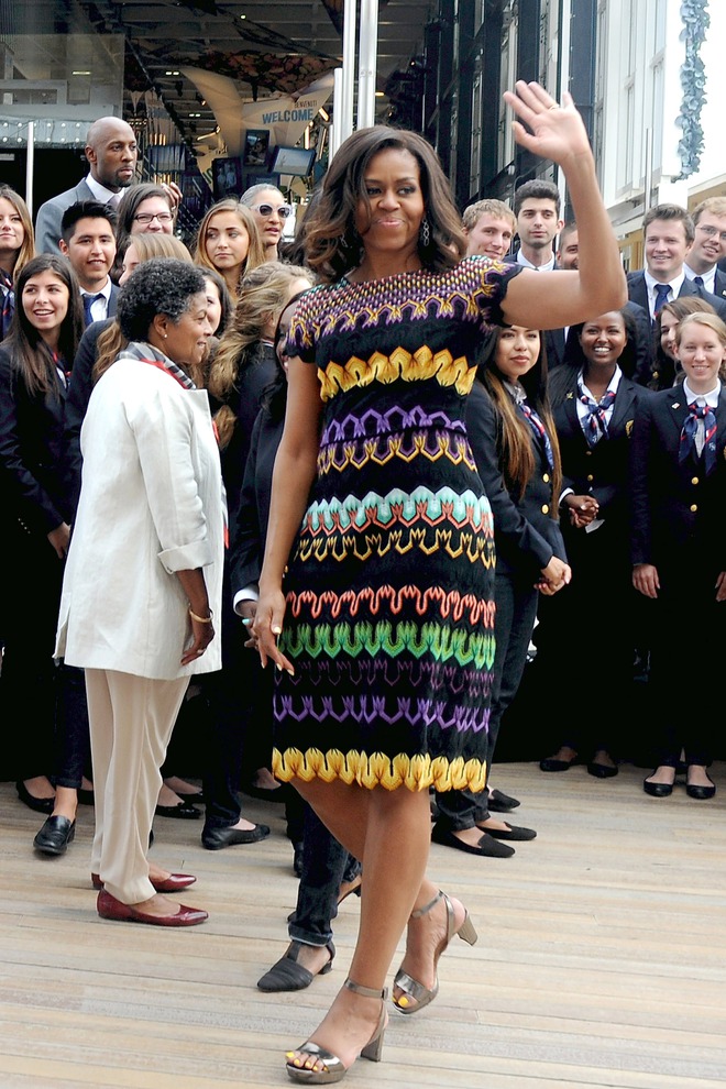 Ai thích diện hàng hiệu đắt tiền chứ bà Michelle Obama chỉ trung thành quần legging giá bình dân thôi! - Ảnh 3.