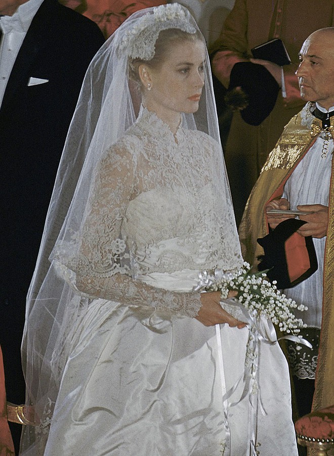 Điều bí ẩn gì đằng sau mẫu váy cưới Công nương Grace Kelly khiến cả thế giới sau 60 năm vẫn mê mẩn đến vậy - Ảnh 11.
