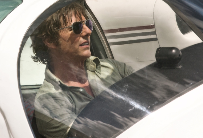 Tom Cruise v&agrave; những lần lăn xả khiến kh&aacute;n giả phục s&aacute;t đất - Ảnh 1.