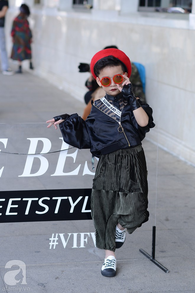 Tổng kết VIFW: Nổi bật nhất là street style vừa cool ngầu vừa yêu của loạt fashionista nhí - Ảnh 2.