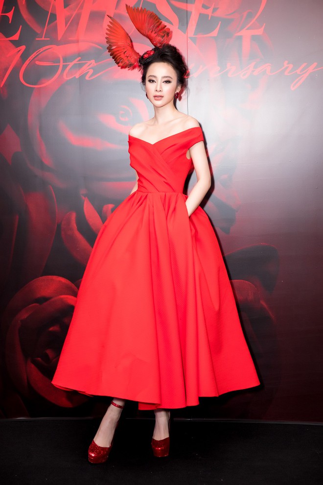 Angela Phương Trinh xuất hiện với thần thái quyến rũ, đội mũ cánh chim tỏa sáng trên thảm đỏ thời trang - Ảnh 1.