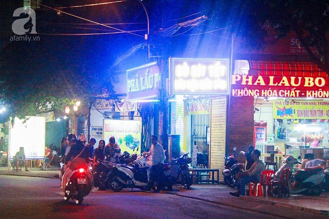 Cận cảnh phố ẩm thực đầu tiên ở Sài Gòn khiến giới trẻ phát cuồng - Ảnh 10.