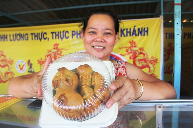 Còn một tuần nữa mới đến rằm tháng tám, bánh trung thu đã đại hạ giá, mua 1 thành 3 ở Sài Gòn - Ảnh 13.