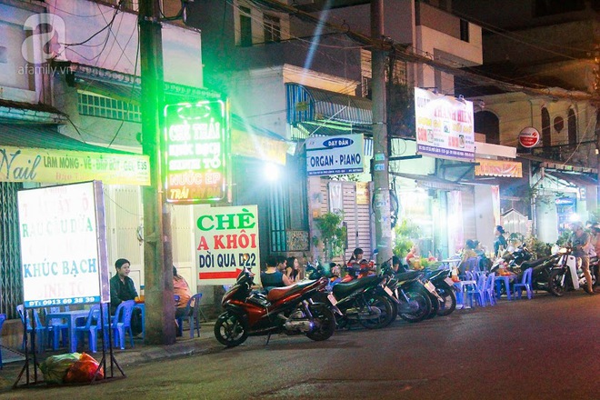Cận cảnh phố ẩm thực đầu tiên ở Sài Gòn khiến giới trẻ phát cuồng - Ảnh 4.