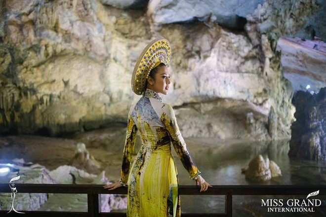 Ngỡ ngàng khi Đương kim Hoa hậu Hòa bình quốc tế mặc áo dài đẹp như người Việt Nam - Ảnh 9.