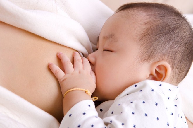 Kem bôi Motherlove Nipple cứu cánh cho mẹ bỉm sữa vượt qua ác mộng nứt núm vú - Ảnh 1.