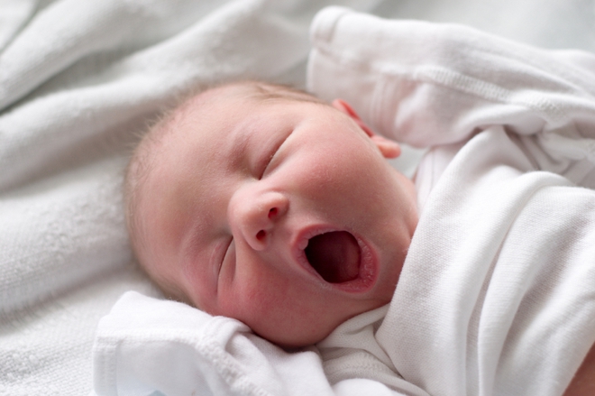 9 bí quyết để trẻ sơ sinh có giấc ngủ ngon mà bố mẹ không mệt mỏi - Ảnh 3.