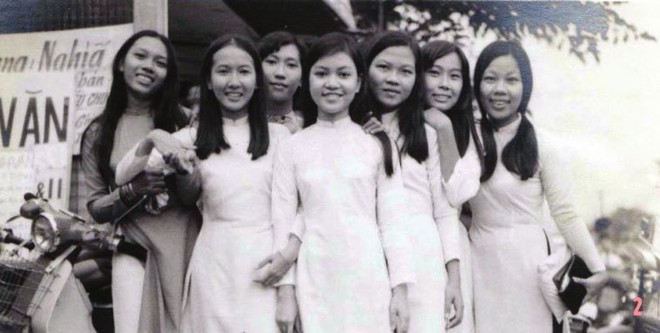 Nữ sinh Sài Gòn – Gia Long xưa đẹp mê hoặc lòng người với hình ảnh áo dài tím - Ảnh 7.