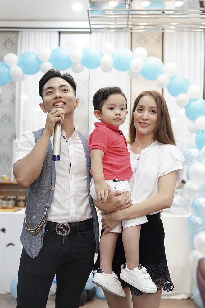 Con trai Khánh Thi - Phan Hiển được cưng như hoàng tử trong tiệc sinh nhật 2 tuổi - Ảnh 15.