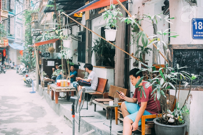 5 quán cafe trong ngõ để tìm tĩnh lặng và yên bình cho những ngày cuối hạ - Ảnh 40. 5 quán cafe trong ngõ để tìm tĩnh lặng và yên bình cho những ngày cuối hạ - Ảnh 40.