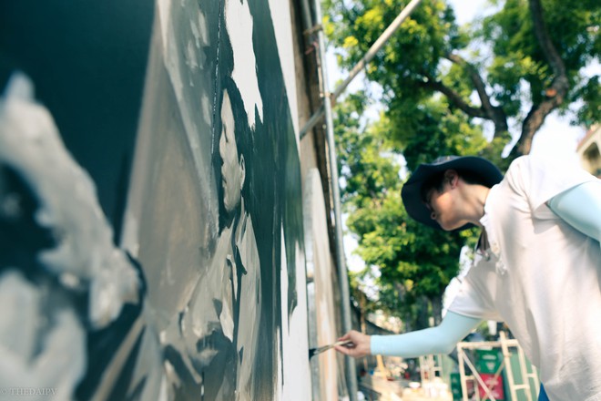 Đường bích họa trên phố Phùng Hưng do nghệ sĩ Hàn Quốc vẽ đã bắt đầu thực hiện - Ảnh 12. Đường bích họa trên phố Phùng Hưng do nghệ sĩ Hàn Quốc vẽ đã bắt đầu thực hiện - Ảnh 12.