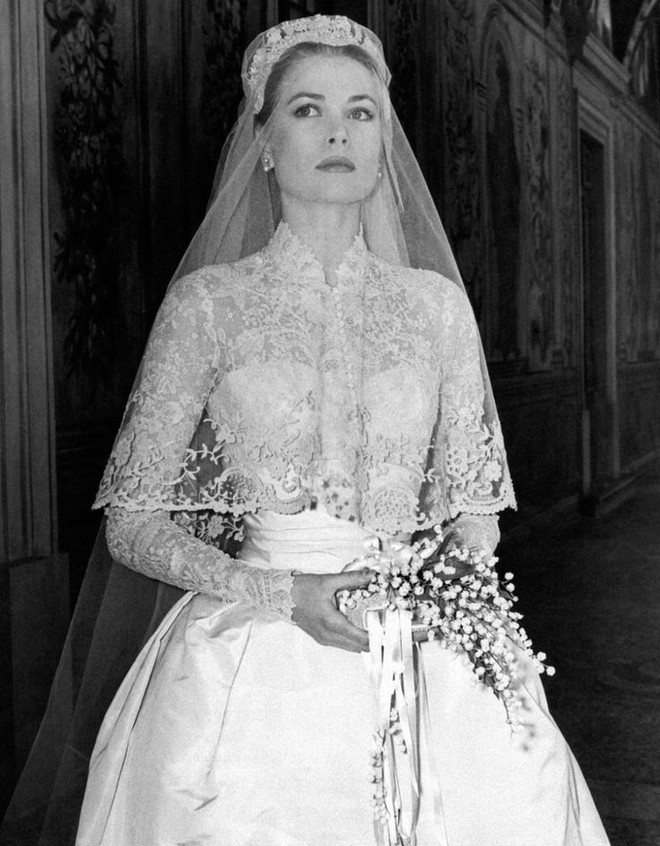 Điều bí ẩn gì đằng sau mẫu váy cưới Công nương Grace Kelly khiến cả thế giới sau 60 năm vẫn mê mẩn đến vậy - Ảnh 13.