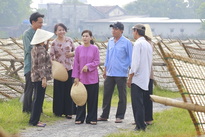 Tường Vi bỏ tình cũ để cặp đại gia, Cát Phượng lam lũ đến mức không nhận ra - Ảnh 1.