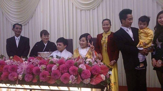 Cô dâu Việt kể chuyện mặc áo nặng như chăn bông, mẹ chồng nước mắt như mưa trong đám cưới - Ảnh 6.