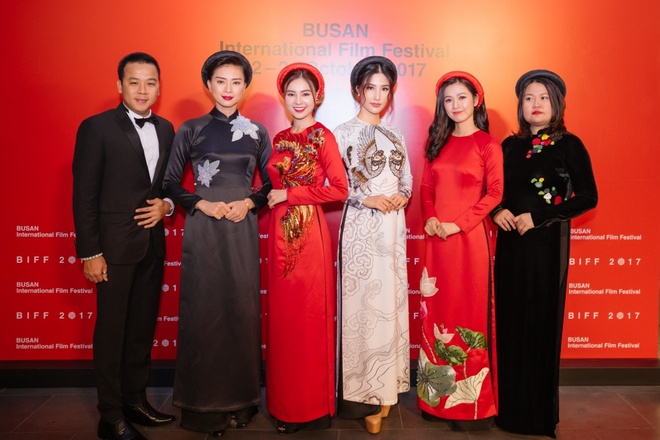 Ngô Thanh Vân cùng hội mỹ nhân Cô Ba Sài Gòn diện áo dài nổi bật trên thảm đỏ LHP Busan - Ảnh 5.
