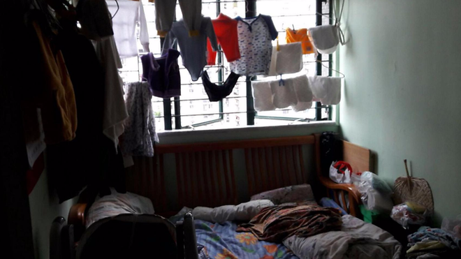 Số phận người giúp việc ở Hong Kong: ngủ trong nhà vệ sinh, trên nóc tủ lạnh - Ảnh 4.