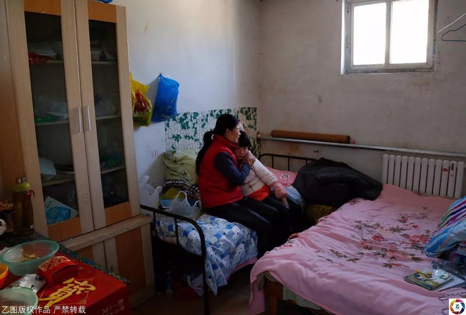 “Con không muốn trở thành gánh nặng của bố mẹ, không có con thì vẫn còn anh và em mà, bé gái 14 tuổi muốn từ bỏ trị bệnh vì gia đình quá nghèo - Ảnh 6. “Con không muốn trở thành gánh nặng của bố mẹ, không có con thì vẫn còn anh và em mà, bé gái 14 tuổi muốn từ bỏ trị bệnh vì gia đình quá nghèo - Ảnh 6.