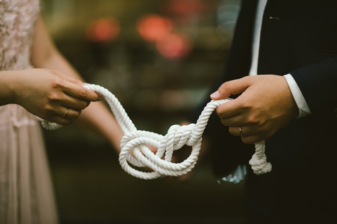 Đám cưới với dây thừng và mỏ neo của cặp Việt kiều nàng tưởng chàng là “trai cong” - Ảnh 17.