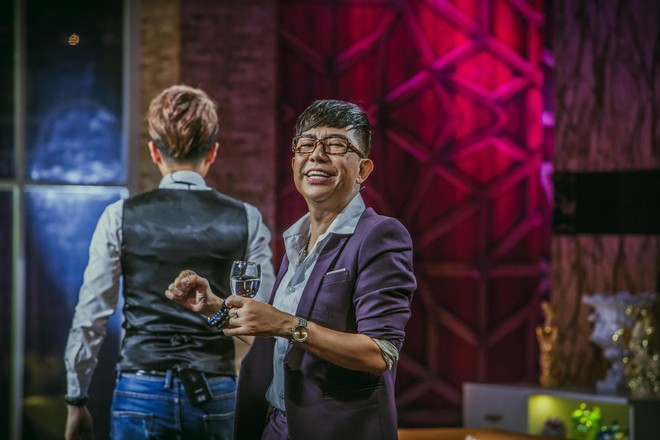 Long Nhật gây sốc khi nhận mình là người đàn ông men nhất showbiz Việt - Ảnh 4. Long Nhật gây sốc khi nhận mình là người đàn ông men nhất showbiz Việt - Ảnh 4.