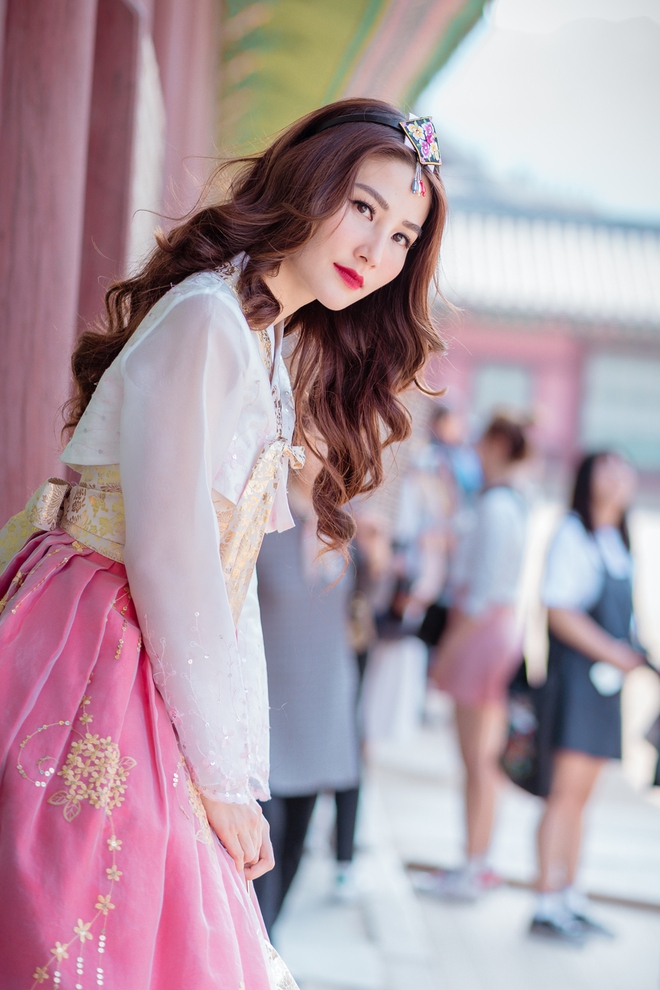 Diễm My diện hanbok đẹp hút ánh nhìn trên đường phố Hàn Quốc - Ảnh 5.
