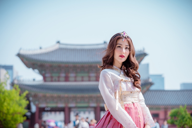 Diễm My diện hanbok đẹp hút ánh nhìn trên đường phố Hàn Quốc - Ảnh 6.