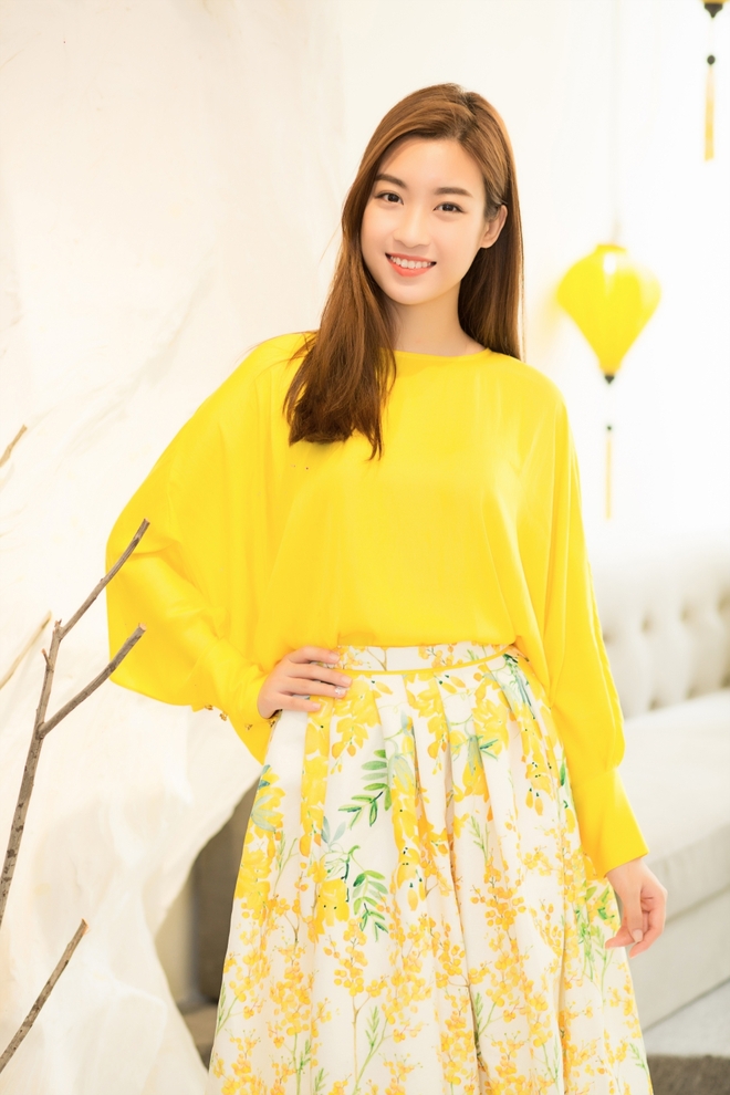 Hoa hậu Mỹ Linh, Á hậu Lệ Hằng tíu tít đi thử váy áo - Ảnh 5.