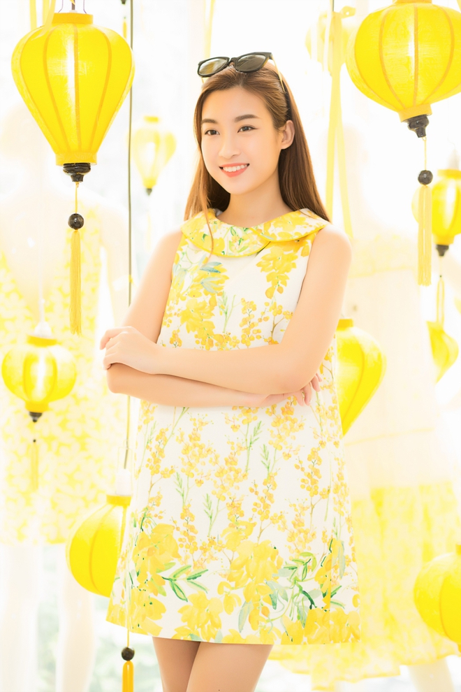 Hoa hậu Mỹ Linh, Á hậu Lệ Hằng tíu tít đi thử váy áo - Ảnh 3.