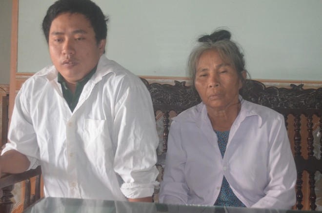 2 đời vợ, 2 chân bị cắt cụt, nguồn sống của người đàn ông này gói gọn ở cô con gái nhỏ - Ảnh 2. 2 đời vợ, 2 chân bị cắt cụt, nguồn sống của người đàn ông này gói gọn ở cô con gái nhỏ - Ảnh 2.