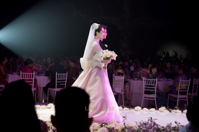 Cận cảnh lễ cưới đẹp như cổ tích của Hoa hậu Đặng Thu Thảo và đại gia Nguyễn Trung Tín - Ảnh 5.