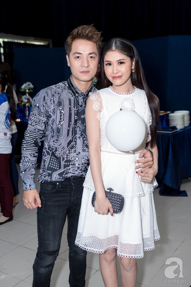 Vợ chồng Tim - Trương Quỳnh Anh hạnh phúc bên nhau sau sóng gió - Ảnh 8. Vợ chồng Tim - Trương Quỳnh Anh hạnh phúc bên nhau sau sóng gió - Ảnh 8.