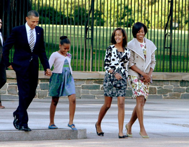 Phong cách thời trang của con gái lớn cựu Tổng thống Obama đúng là bản sao hoàn hảo của mẹ - Ảnh 3.