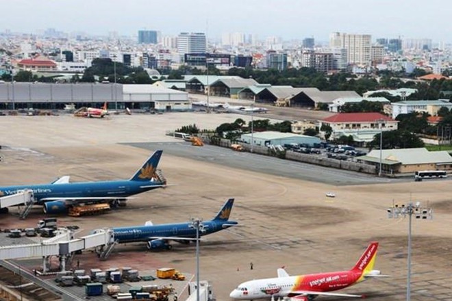 Vé máy bay bất ngờ “thổi giá”, khách choáng, đại lý kêu - Ảnh 1. Vé máy bay bất ngờ “thổi giá”, khách choáng, đại lý kêu - Ảnh 1.