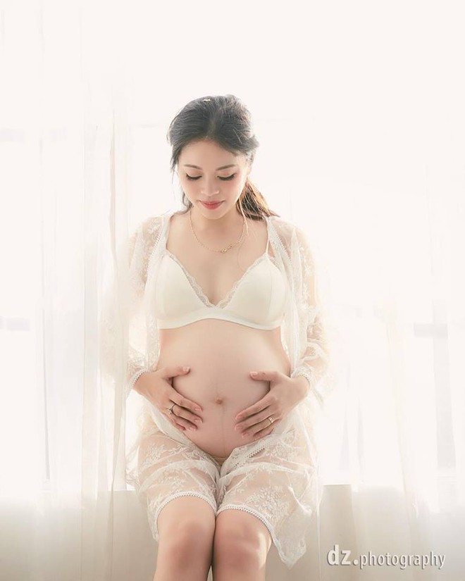 Hotmom Hằng túi lại khiến chị em ghen thầm với bộ ảnh bầu lần 3 đẹp viên mãn bên chồng con - Ảnh 4.