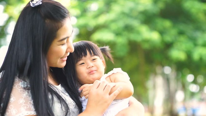 Đừng tin nếu ai đó nói với bạn “luôn có cách để bạn trở thành cha mẹ tốt hơn!” - Ảnh 3. Đừng tin nếu ai đó nói với bạn “luôn có cách để bạn trở thành cha mẹ tốt hơn!” - Ảnh 3.