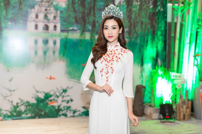 Hoa hậu Mỹ Linh đẹp nổi bật bên cạnh Hoa hậu Lào và Campuchia - Ảnh 7.