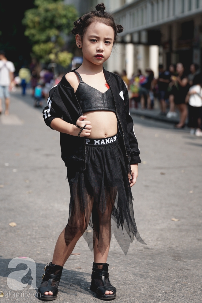 Vietnam International Fashion Week: Mới ngày đầu mà các nhóc tì đã đổ bộ xuống phố với street style chất phát ngất thế này - Ảnh 10.