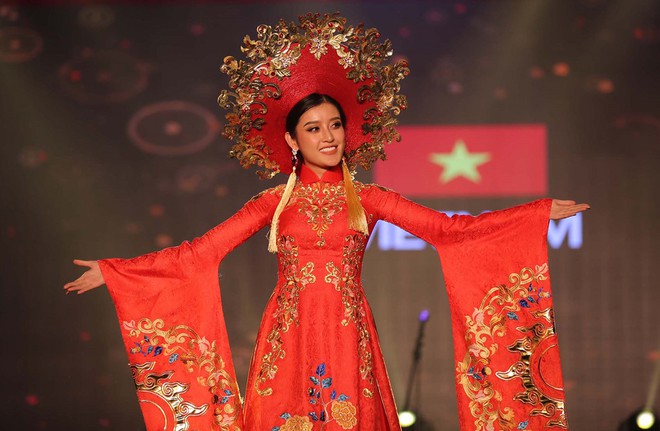 Sự cố hi hữu tại Miss Grand International 2017: BTC công bố nhầm vị trí Top 1 của Huyền My - Ảnh 1. Sự cố hi hữu tại Miss Grand International 2017: BTC công bố nhầm vị trí Top 1 của Huyền My - Ảnh 1.